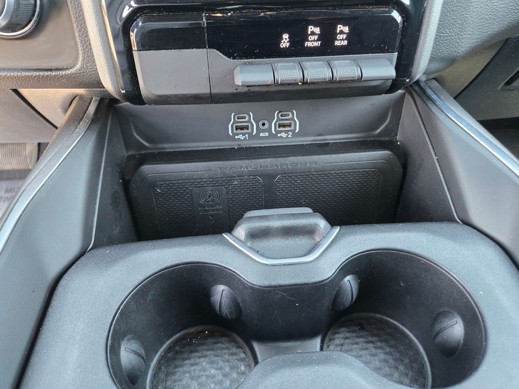 Thumbnail: 2025 RAM 1500 - 19