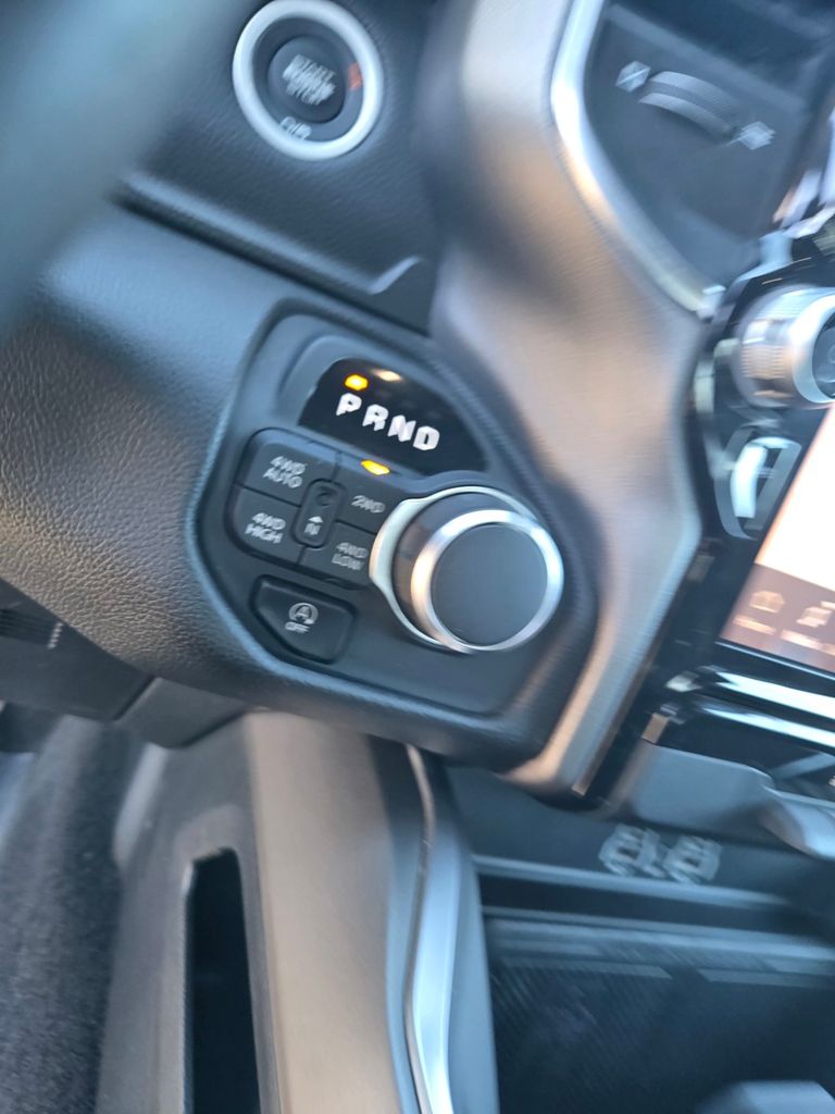 Thumbnail: 2025 RAM 1500 - 18
