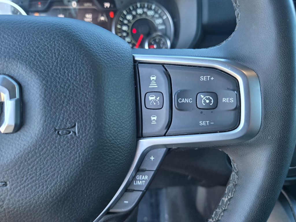 Thumbnail: 2025 RAM 1500 - 21