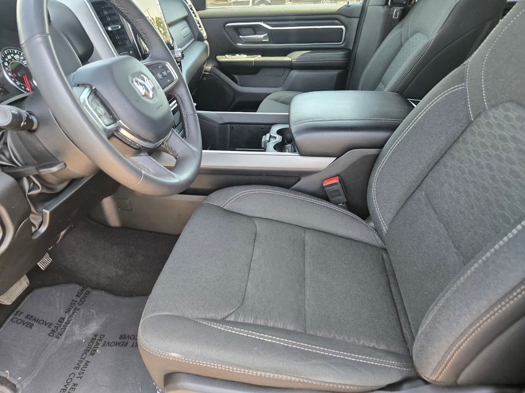 Thumbnail: 2025 RAM 1500 - 8