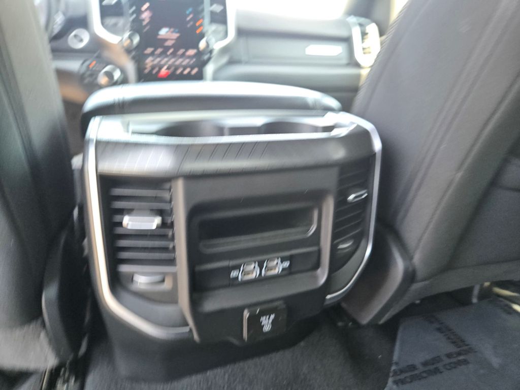 Thumbnail: 2025 RAM 1500 - 17