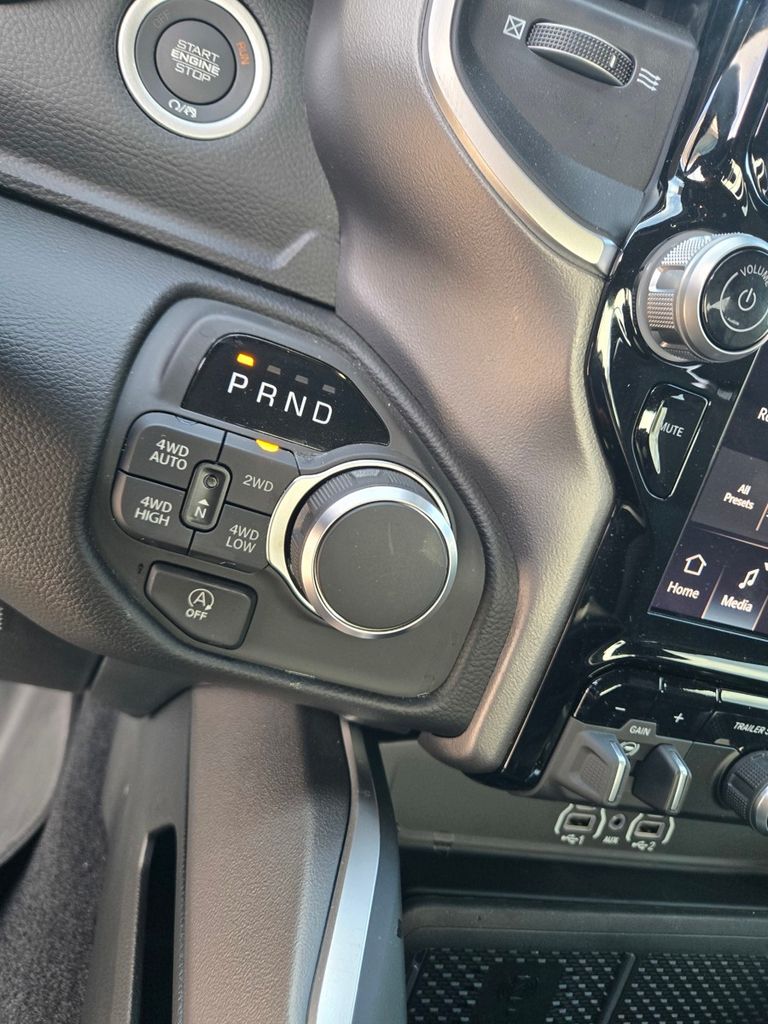 Thumbnail: 2026 RAM 1500 - 18
