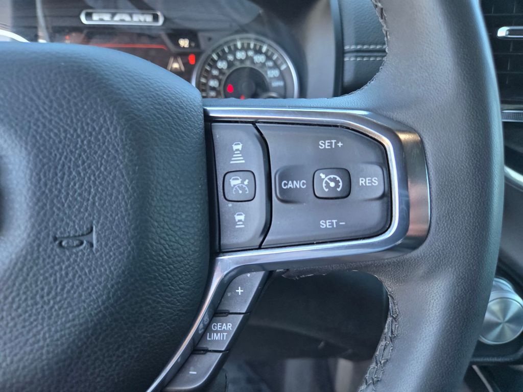 Thumbnail: 2025 RAM 1500 - 21