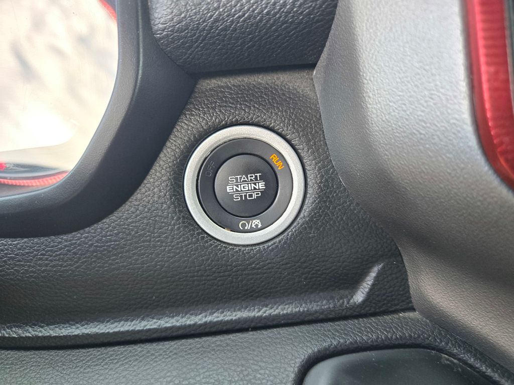 Thumbnail: 2025 RAM 1500 - 19