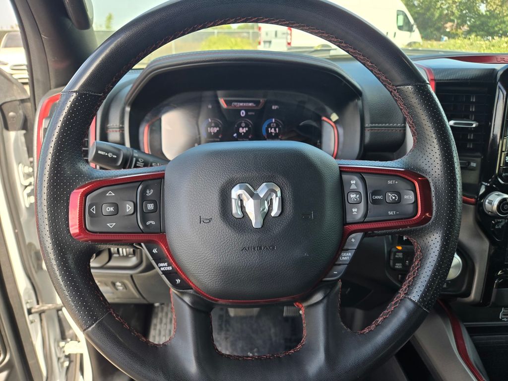 Thumbnail: 2025 RAM 1500 - 10