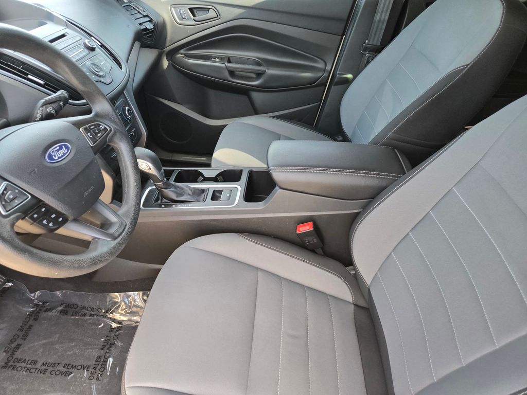 Thumbnail: 2017 Ford Escape - 8