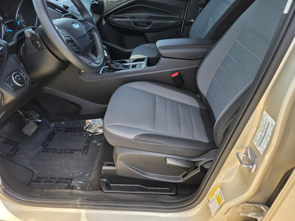 Thumbnail: 2017 Ford Escape - 9