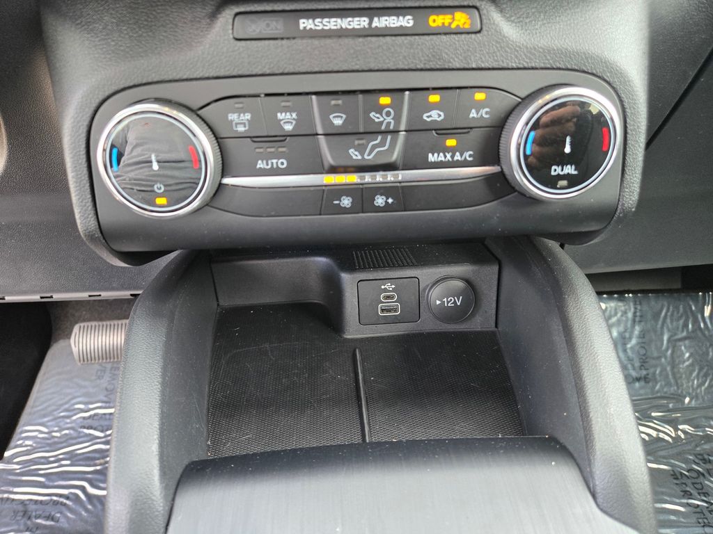 Thumbnail: 2025 Ford Escape - 18