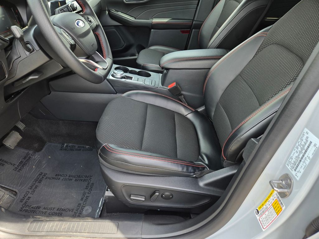 Thumbnail: 2025 Ford Escape - 9