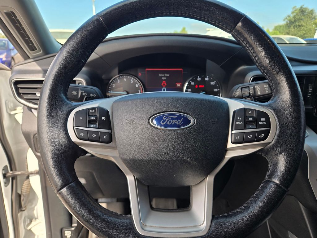 Thumbnail: 2020 Ford Explorer - 12