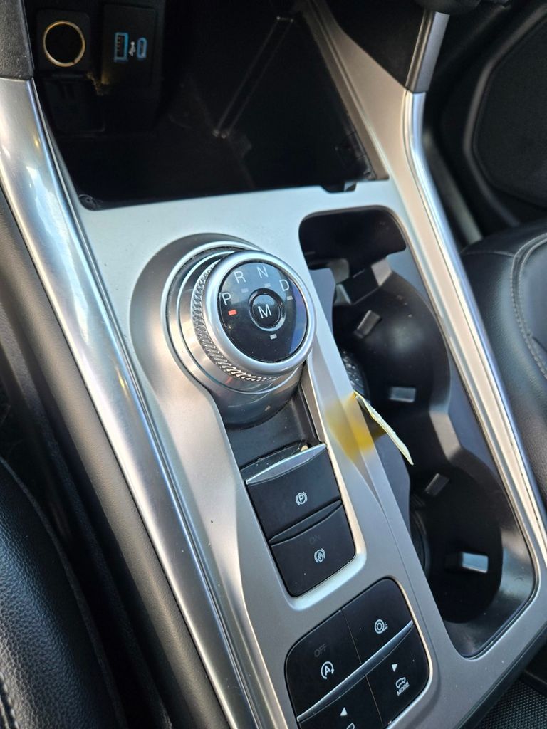 Thumbnail: 2020 Ford Explorer - 14
