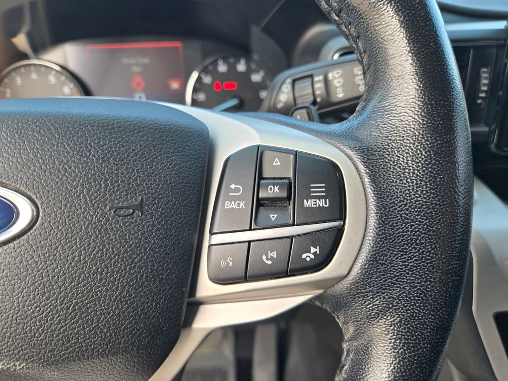 Thumbnail: 2020 Ford Explorer - 21