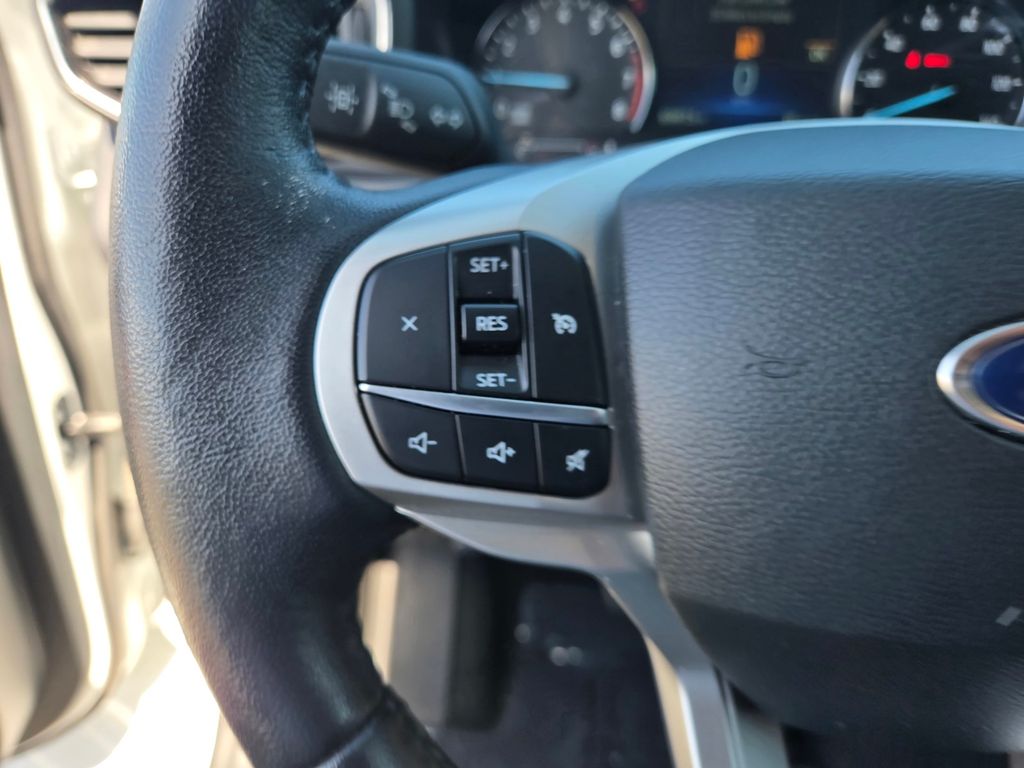 Thumbnail: 2023 Ford Explorer - 22