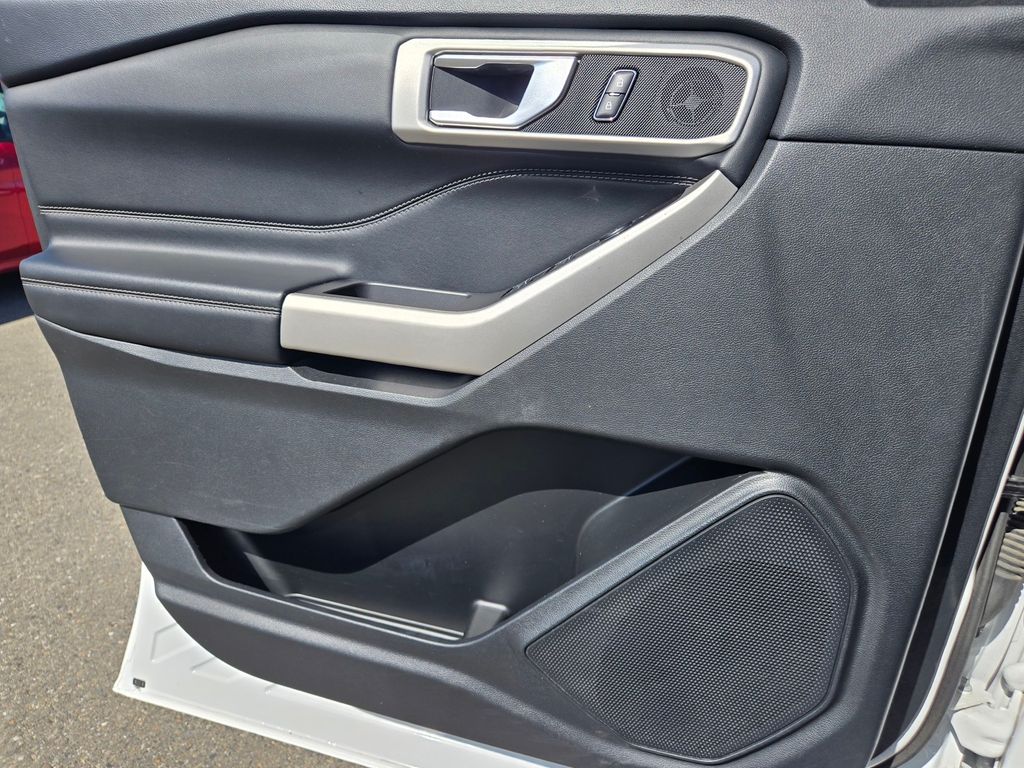 Thumbnail: 2023 Ford Explorer - 20