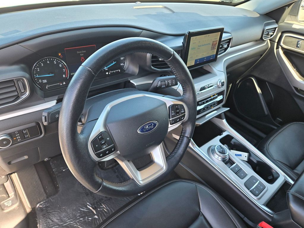 Thumbnail: 2023 Ford Explorer - 7