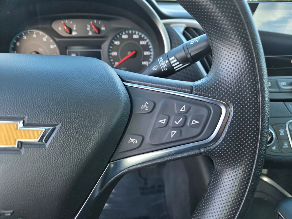 Thumbnail: 2024 Chevrolet Malibu - 21