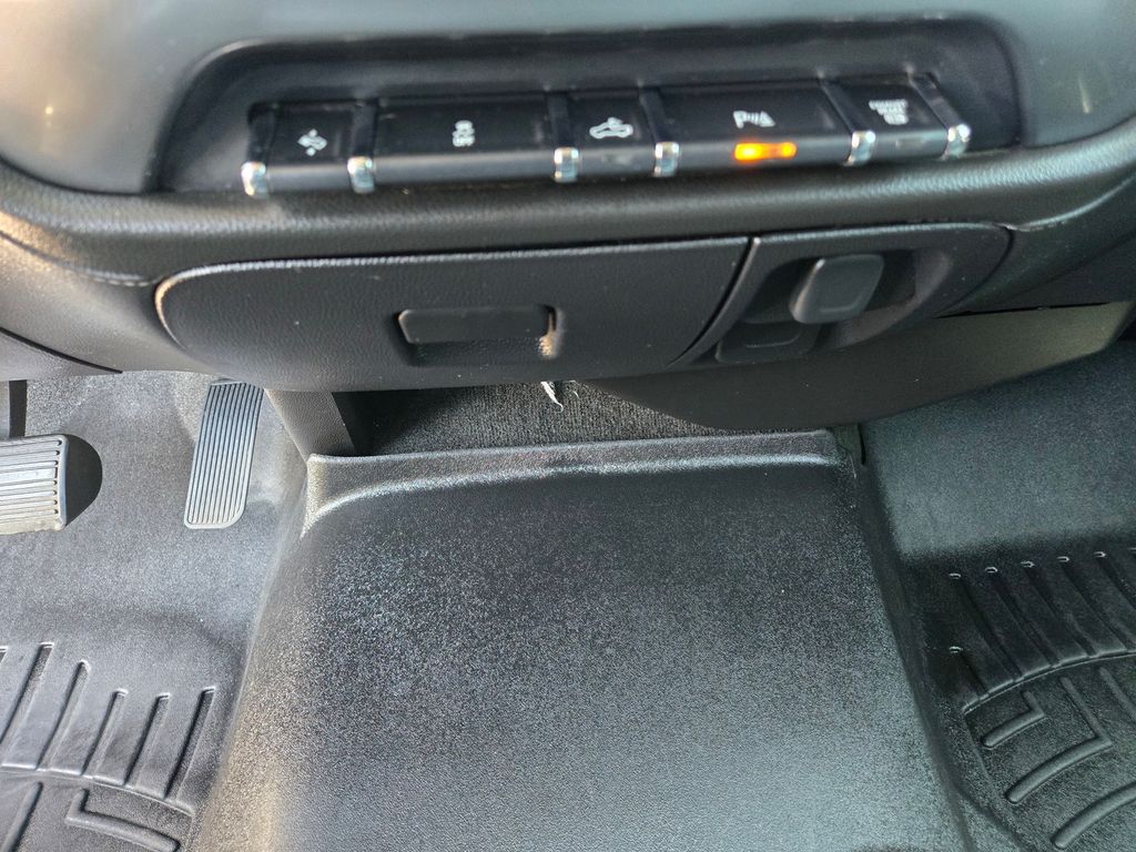 Thumbnail: 2015 Chevrolet Silverado 2500 - 15