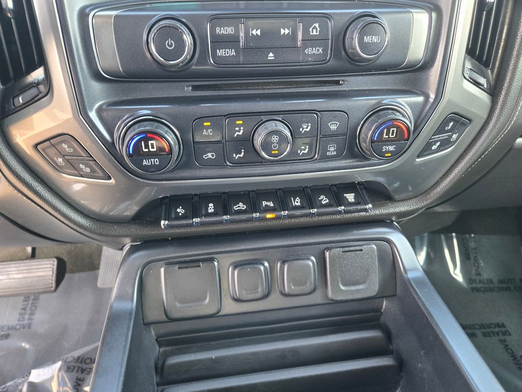 Thumbnail: 2016 Chevrolet Silverado 2500 - 19