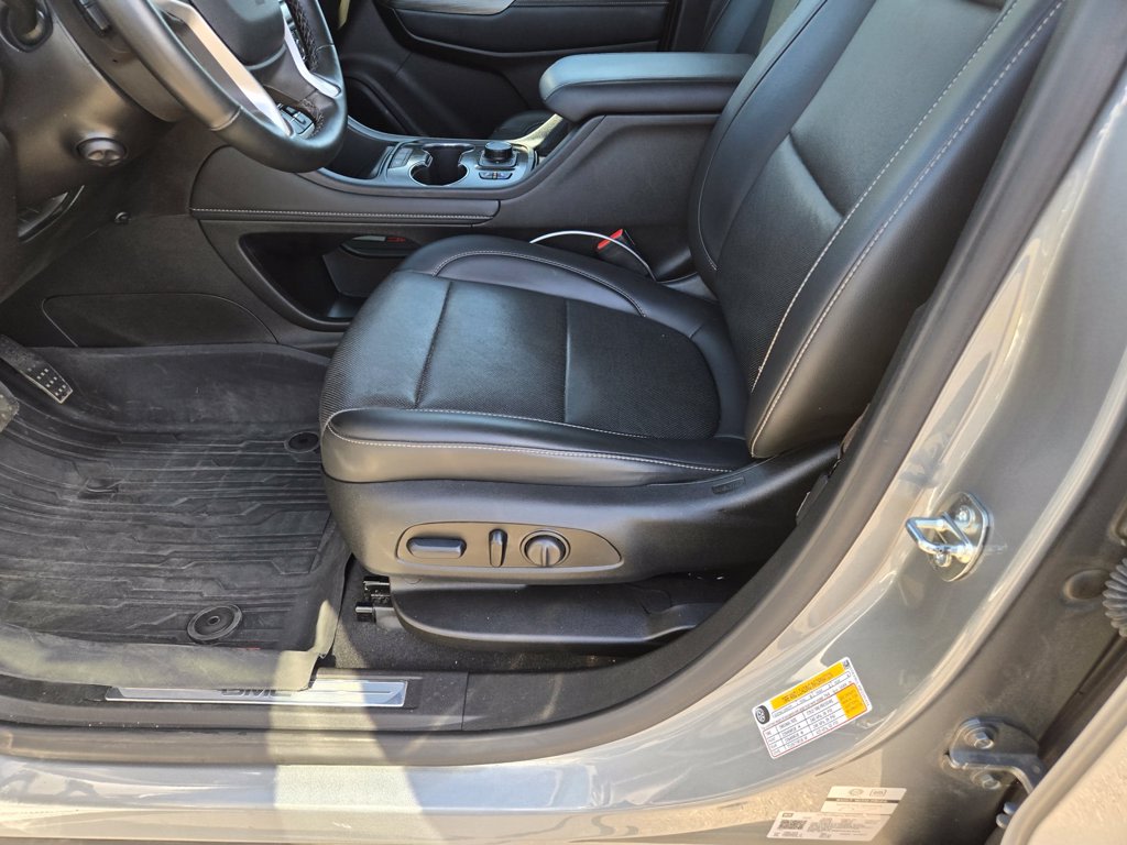 Thumbnail: 2023 GMC Acadia - 9