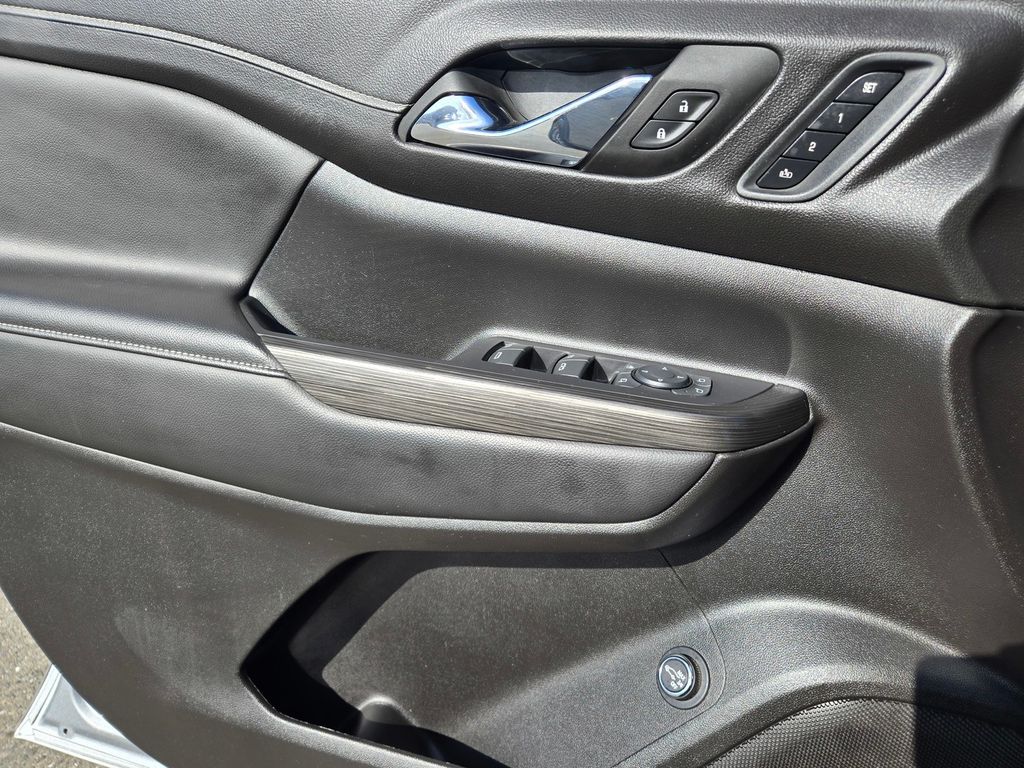 Thumbnail: 2023 GMC Acadia - 20