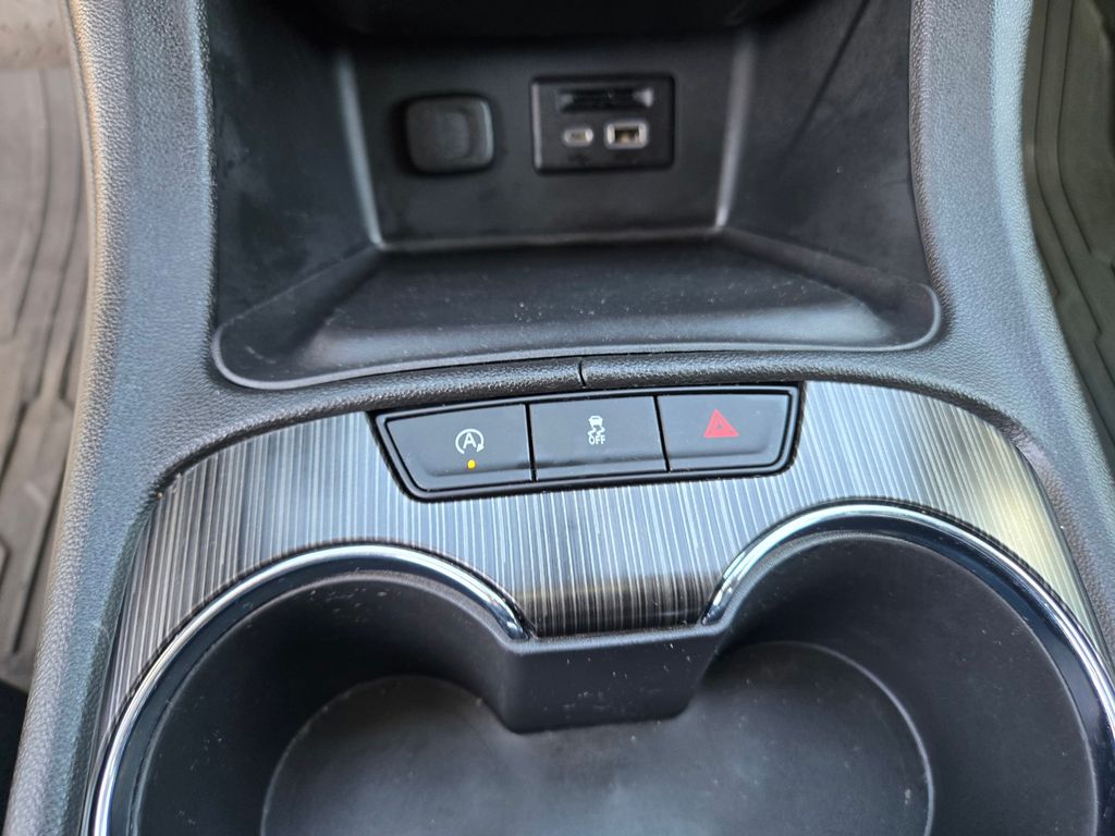 Thumbnail: 2023 GMC Acadia - 19