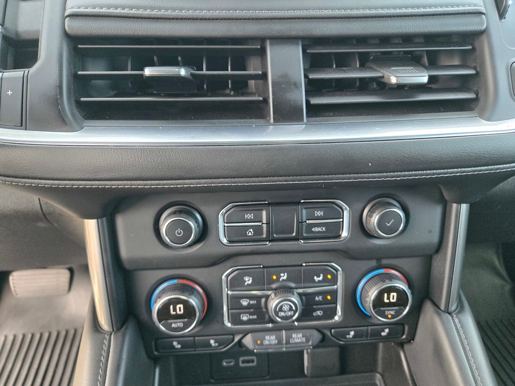 Thumbnail: 2021 Chevrolet Tahoe - 18