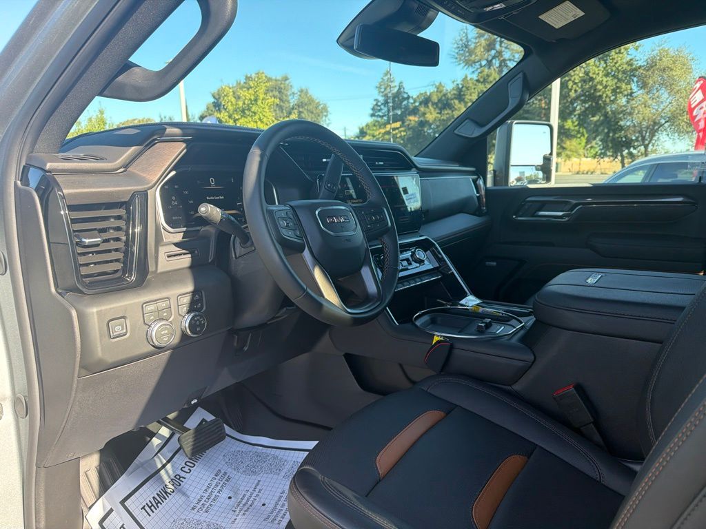 Thumbnail: 2026 GMC Sierra 2500 - 2