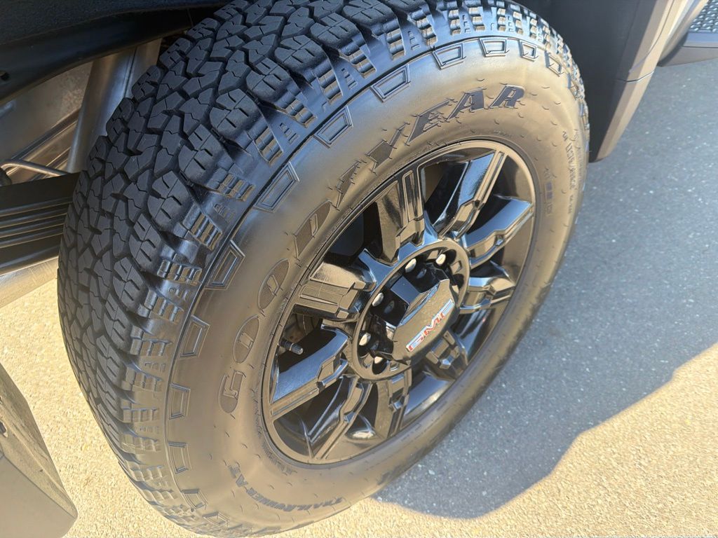 Thumbnail: 2026 GMC Sierra 2500 - 19