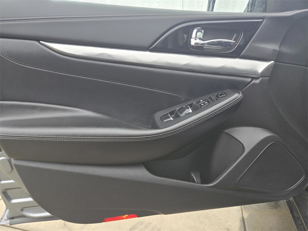 Thumbnail: 2023 Nissan Maxima - 19