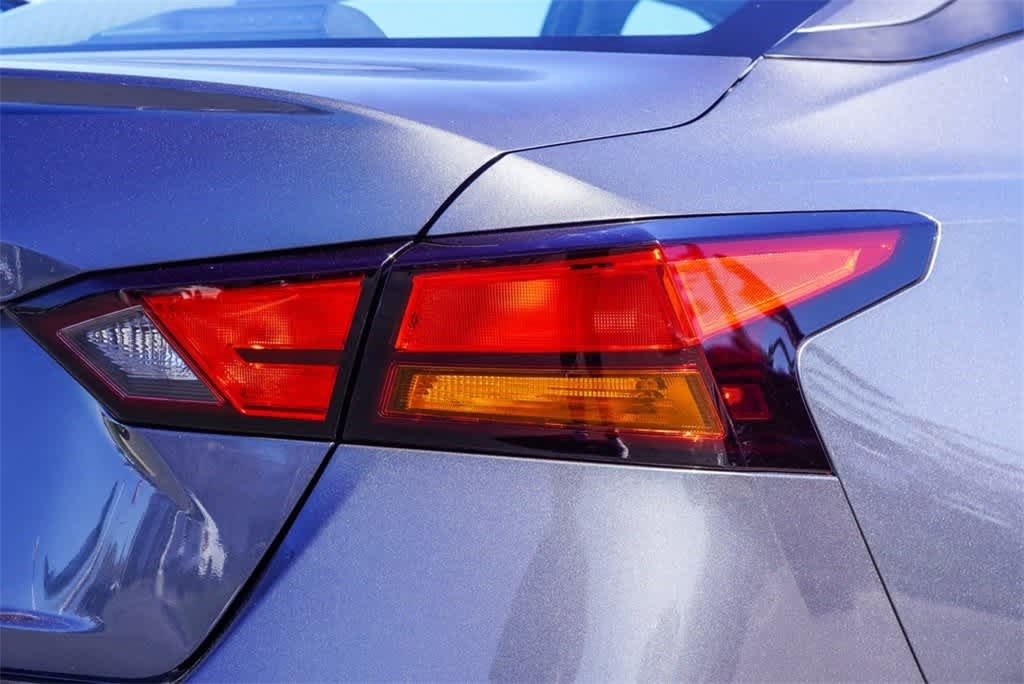 2024 Nissan Altima S 19