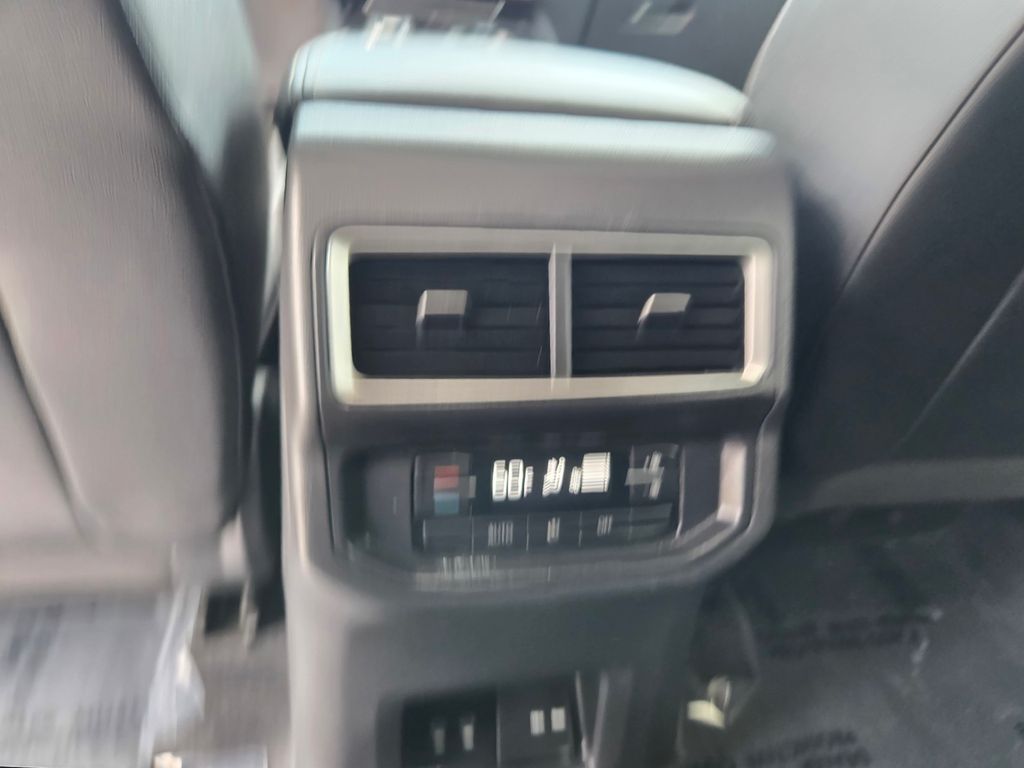 Thumbnail: 2025 Volkswagen Atlas - 16