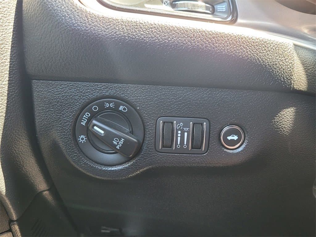 Thumbnail: 2022 Dodge Challenger - 20