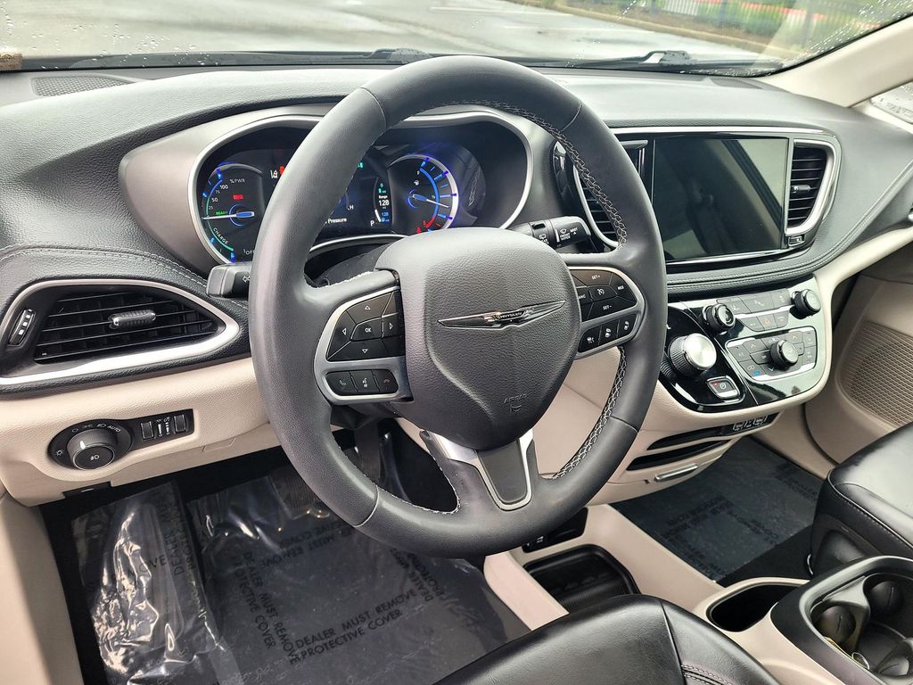 Thumbnail: 2023 Chrysler Pacifica - 2