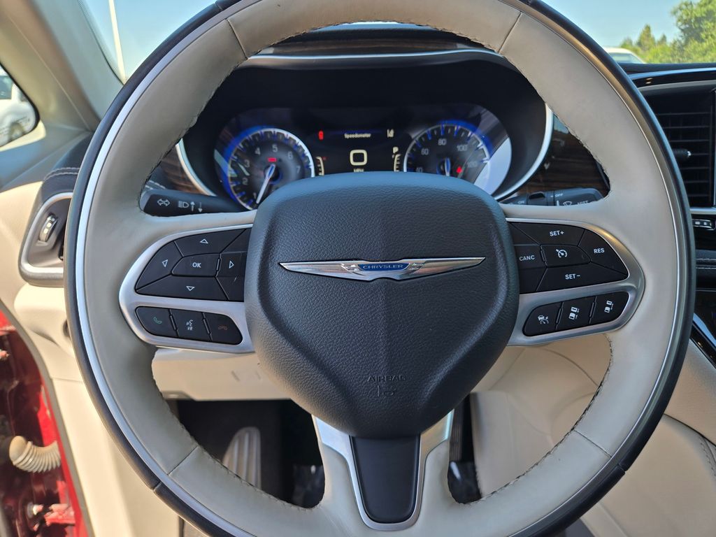 Thumbnail: 2021 Chrysler Pacifica - 12