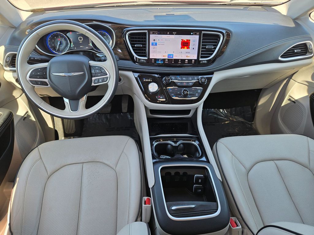 Thumbnail: 2021 Chrysler Pacifica - 2