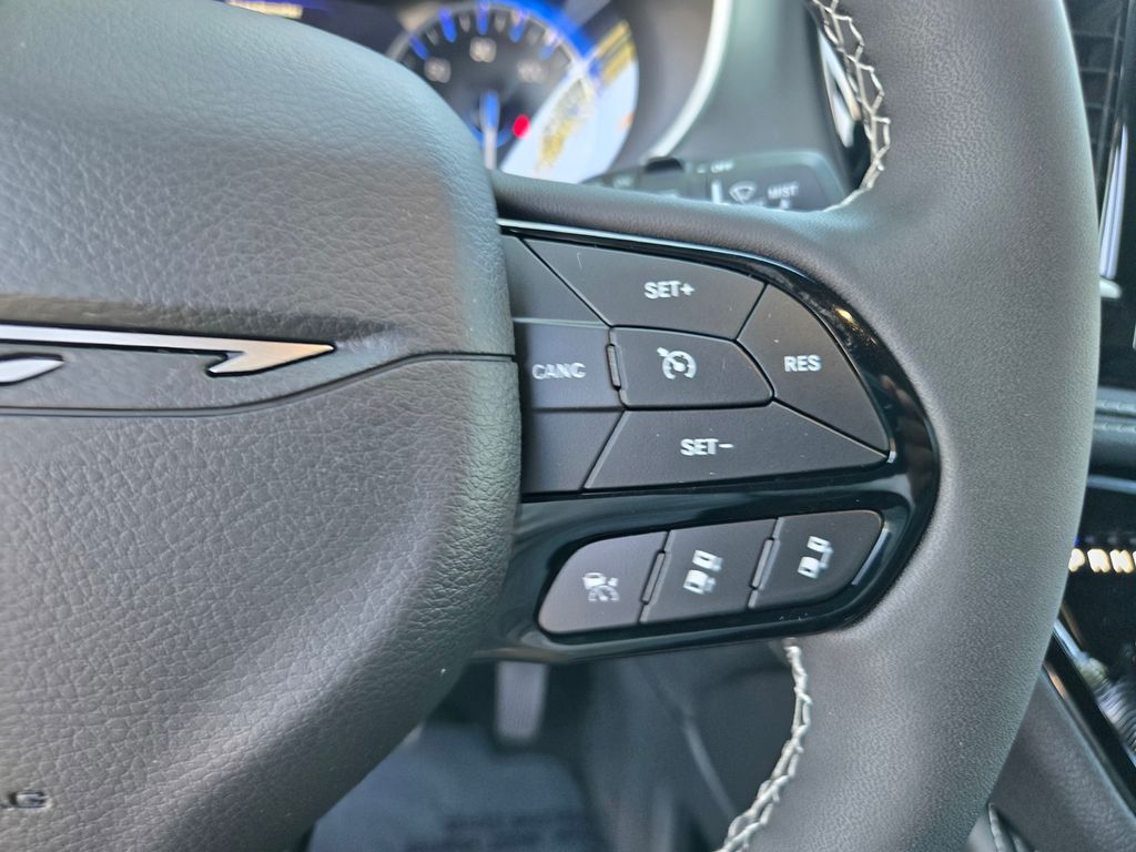 Thumbnail: 2027 Chrysler Pacifica - 20