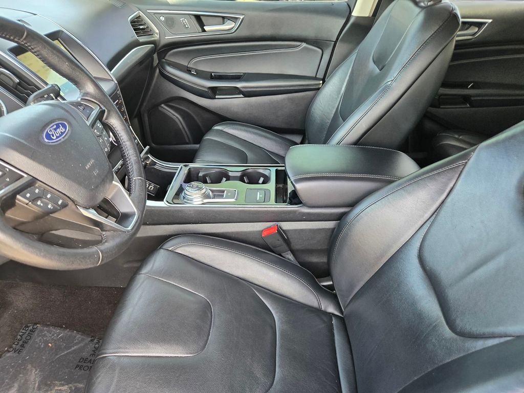 Thumbnail: 2019 Ford Edge - 8