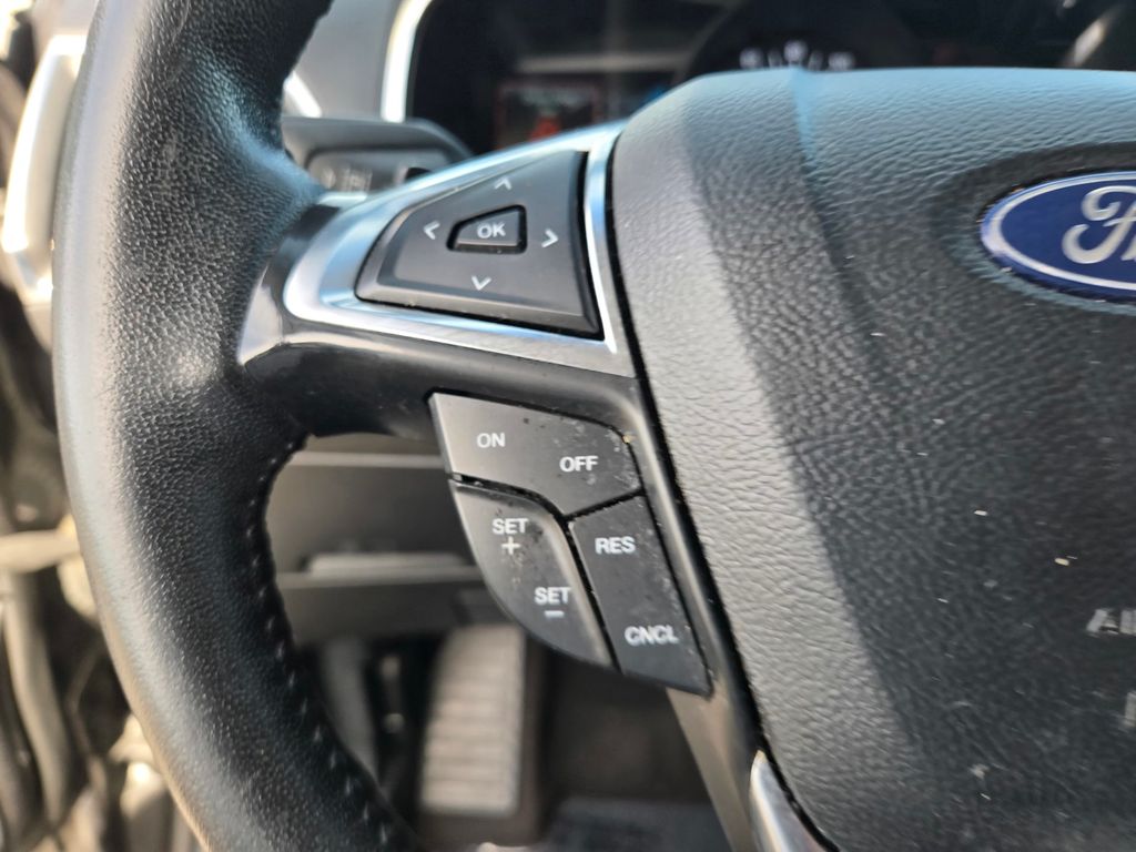 Thumbnail: 2019 Ford Edge - 22