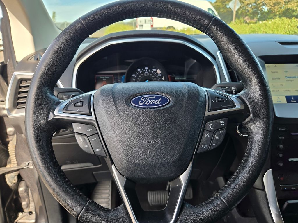 Thumbnail: 2019 Ford Edge - 11