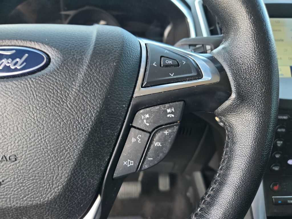Thumbnail: 2019 Ford Edge - 21