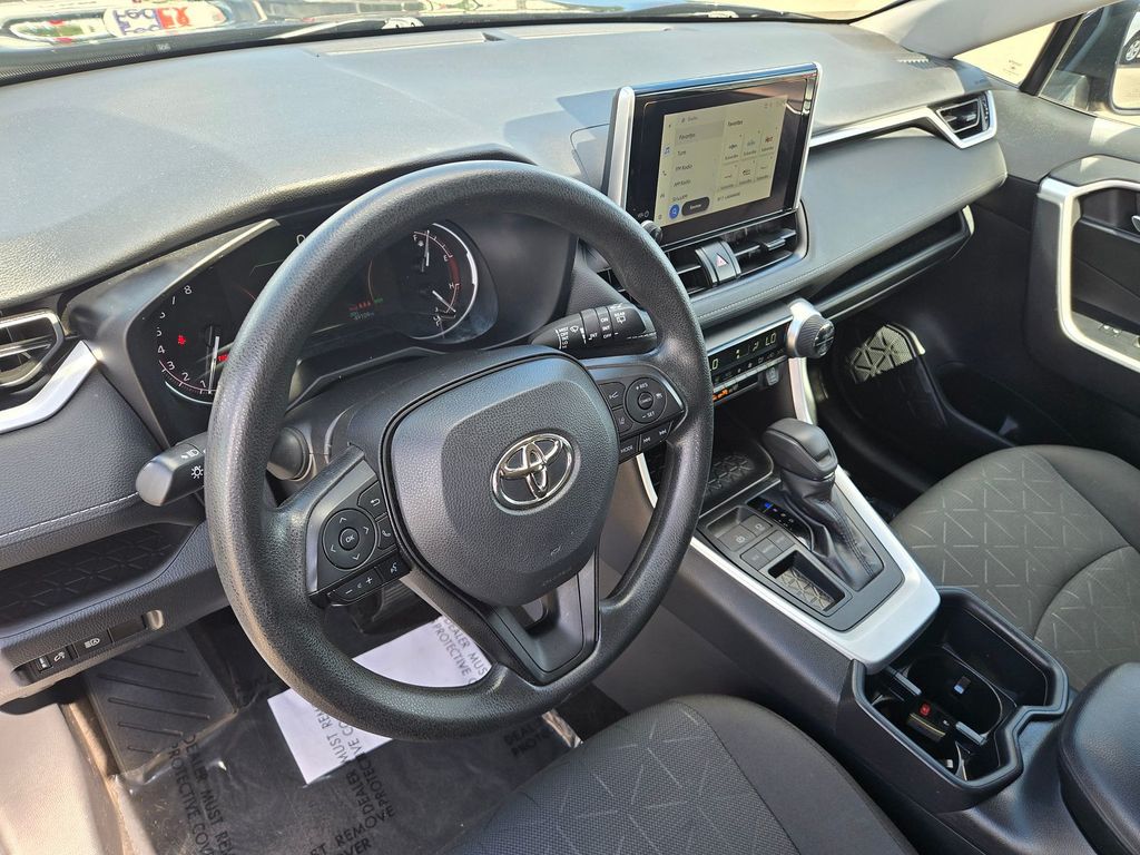 Thumbnail: 2024 Toyota RAV4 - 7