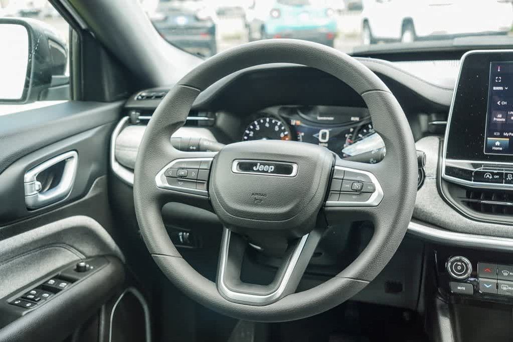 Thumbnail: 2025 Jeep Compass - 39