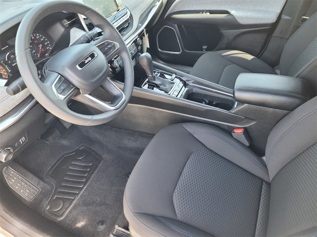 Thumbnail: 2025 Jeep Compass - 9