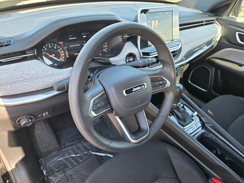 Thumbnail: 2025 Jeep Compass - 7