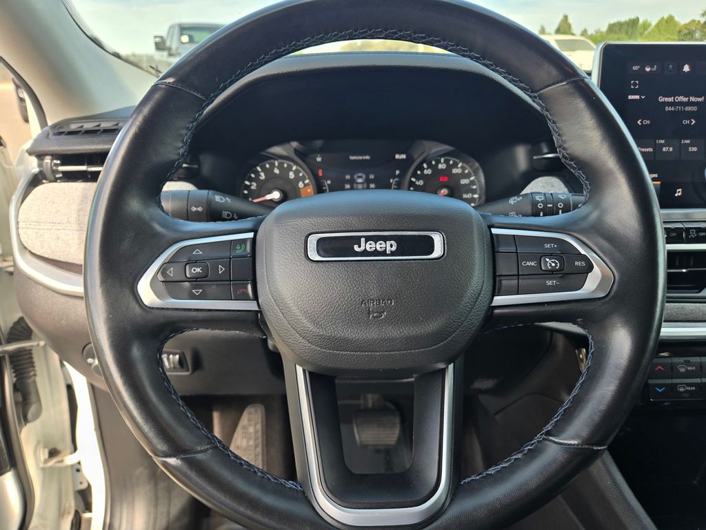 Thumbnail: 2022 Jeep Compass - 11
