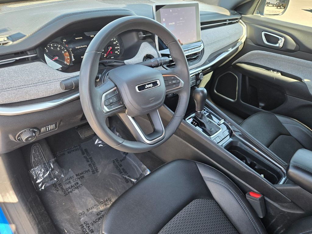 Thumbnail: 2024 Jeep Compass - 8