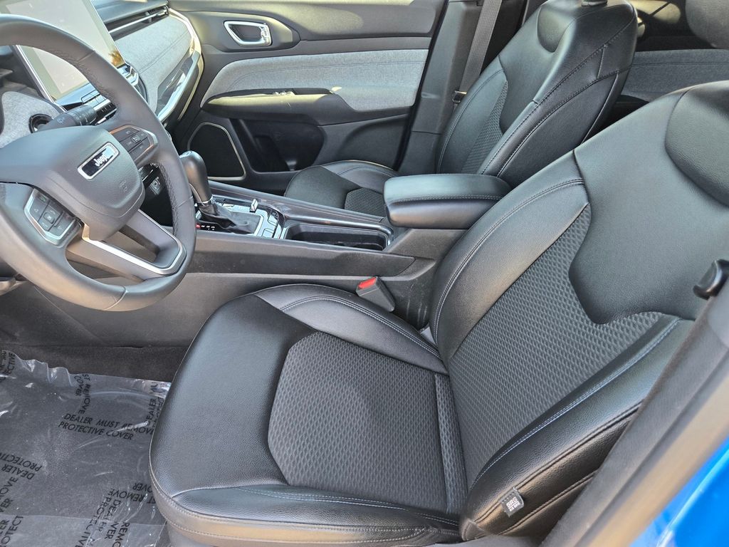 Thumbnail: 2024 Jeep Compass - 9