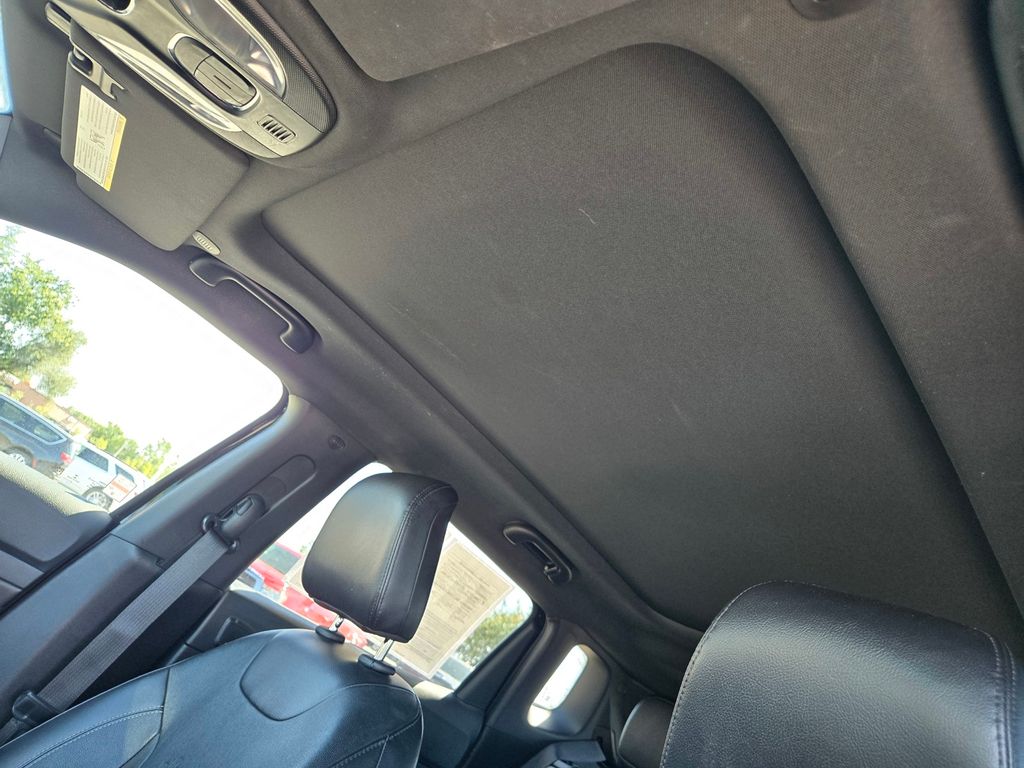 Thumbnail: 2022 Jeep Compass - 18