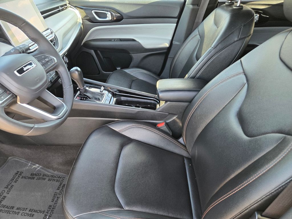 Thumbnail: 2024 Jeep Compass - 8