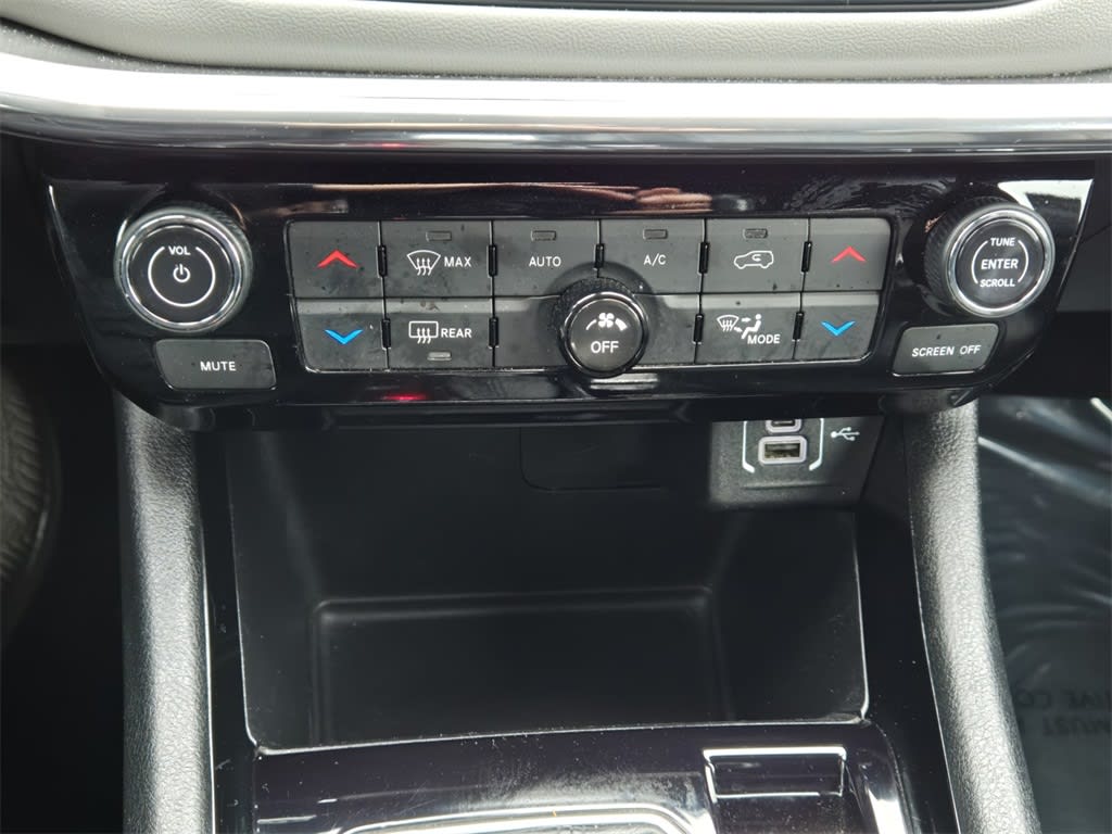 Thumbnail: 2024 Jeep Compass - 21